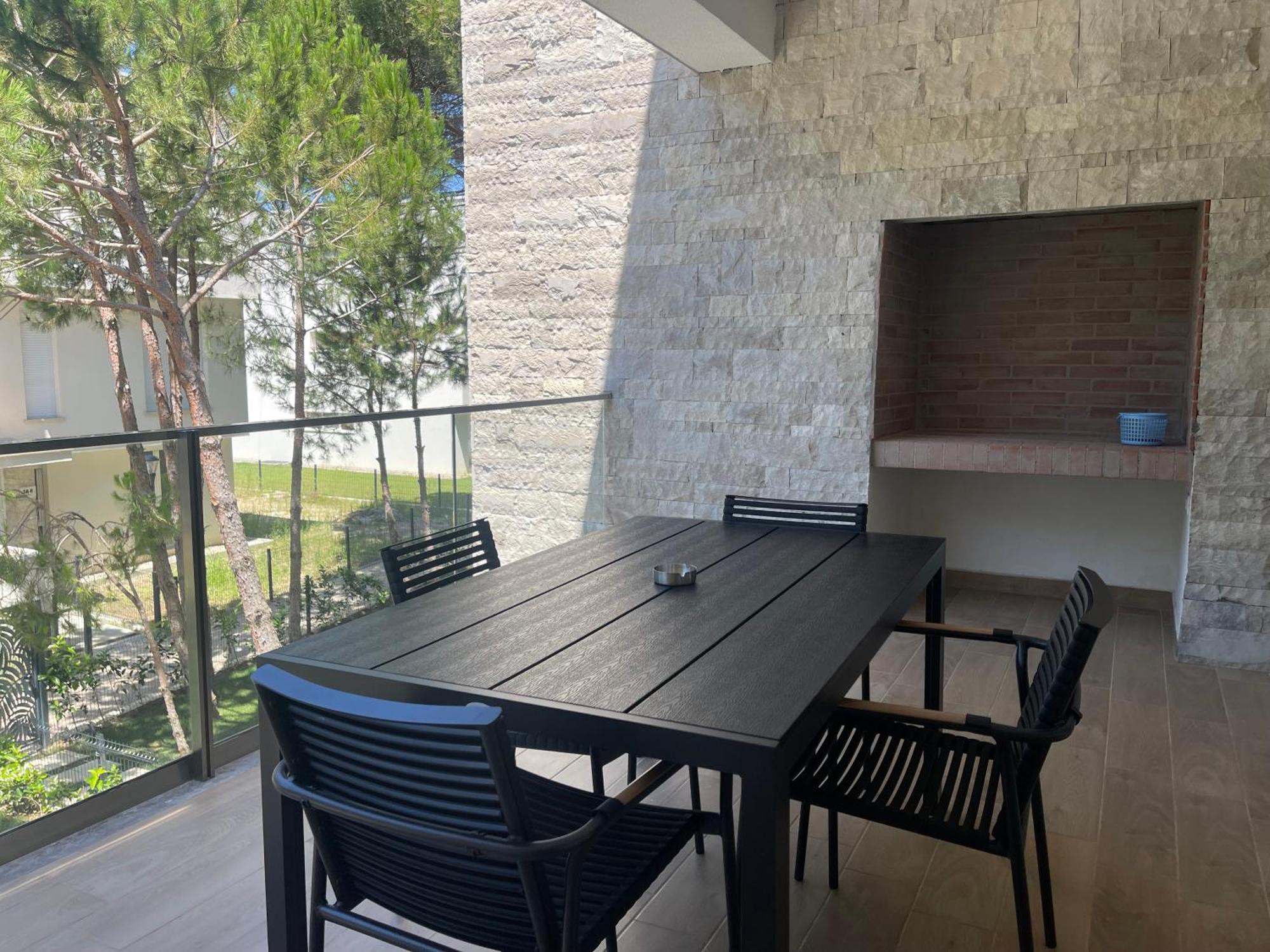 Eme Apartments - Kompleksi San Pietro, Gjiri I Lalzit Durres Exterior photo