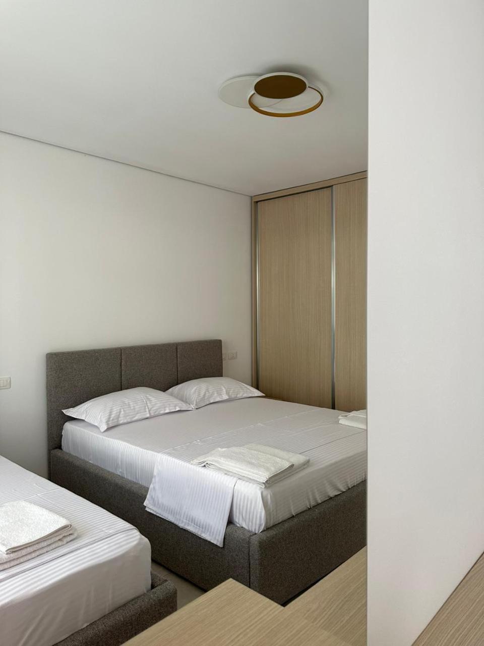Eme Apartments - Kompleksi San Pietro, Gjiri I Lalzit Durres Exterior photo
