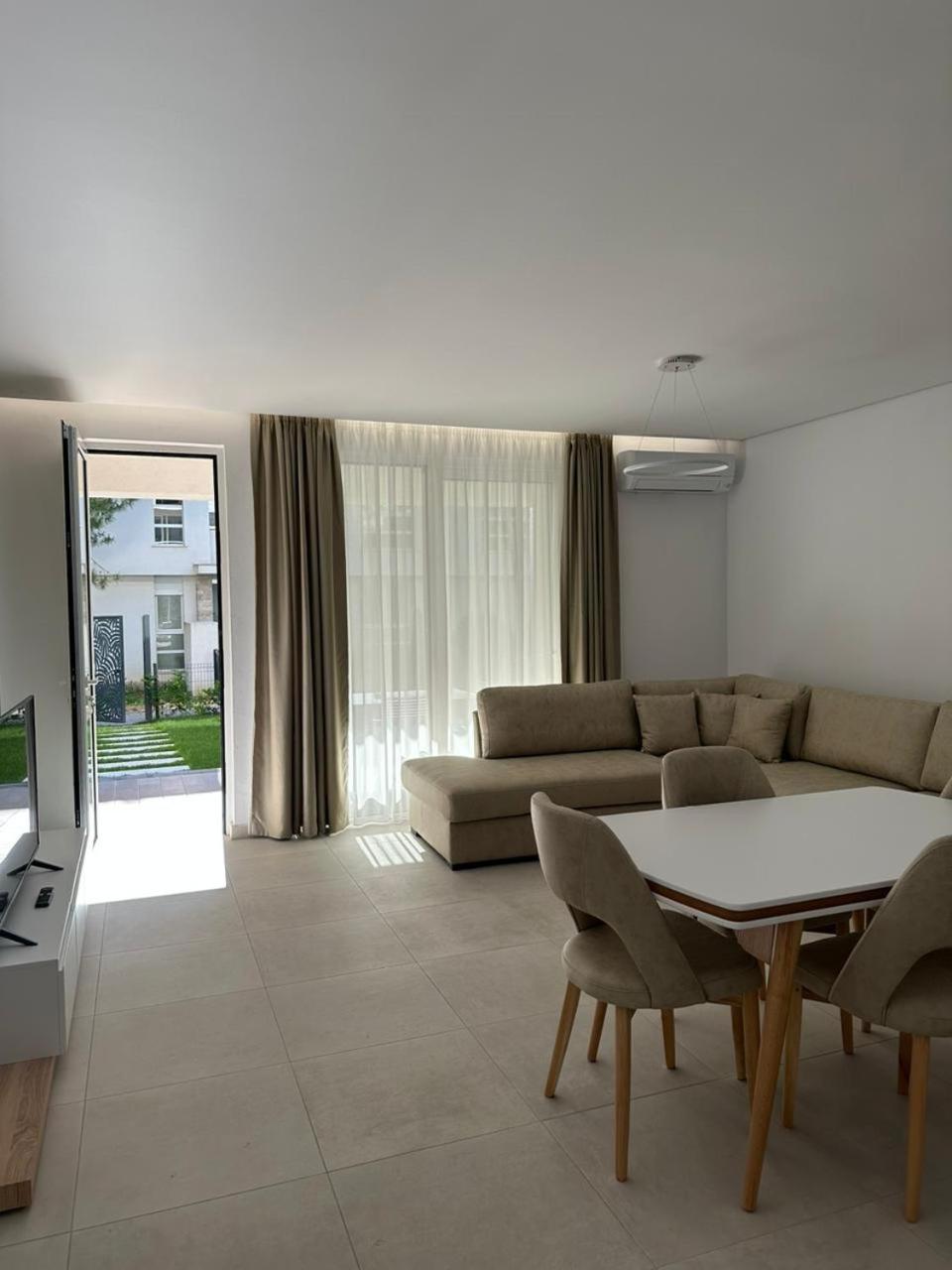 Eme Apartments - Kompleksi San Pietro, Gjiri I Lalzit Durres Exterior photo