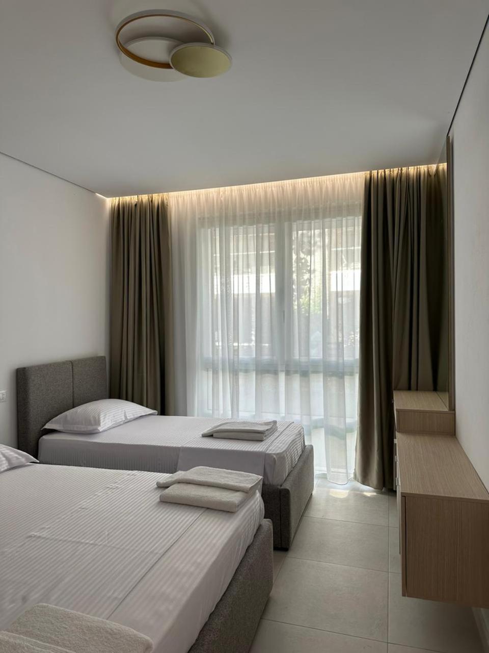 Eme Apartments - Kompleksi San Pietro, Gjiri I Lalzit Durres Exterior photo